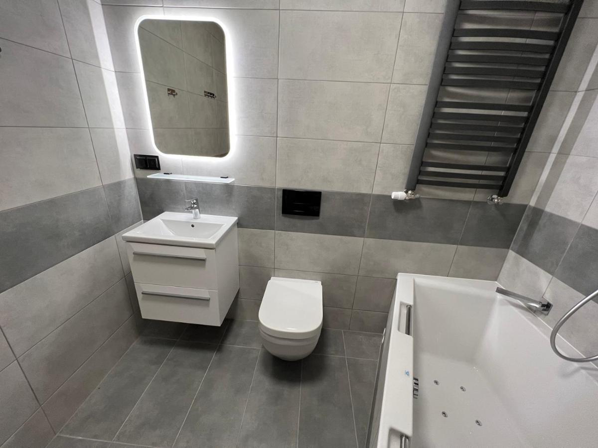 Apartment - Slone *